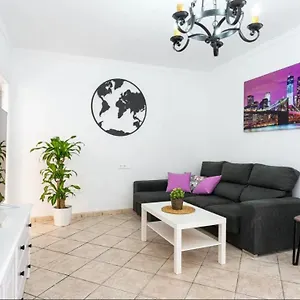 casa-moreno.hotelsinnerja.org/